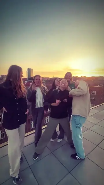 Превью шаблона «nostalgia friends»