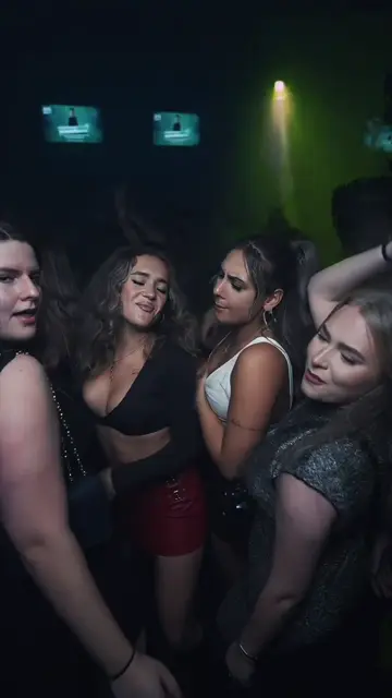Превью шаблона «SLOWMOTION PARTY»