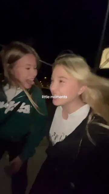Превью шаблона «friends moments»