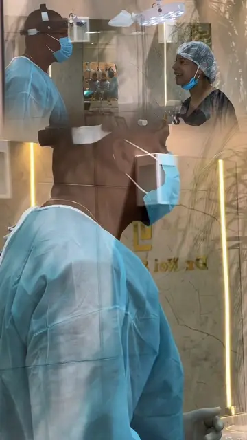 Превью шаблона «Oração entre médicos»