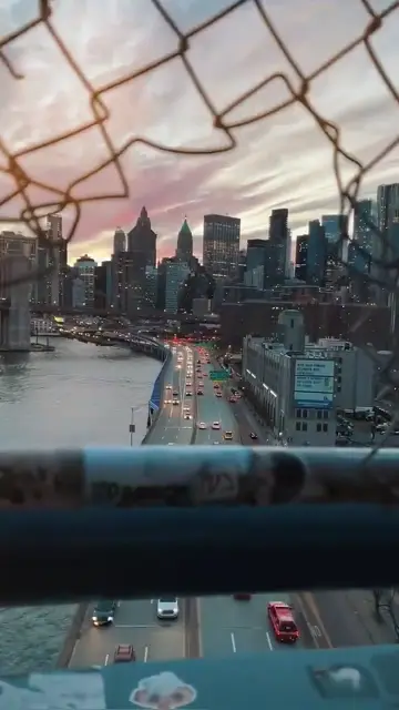 Превью шаблона «CINEMATIC CITY»